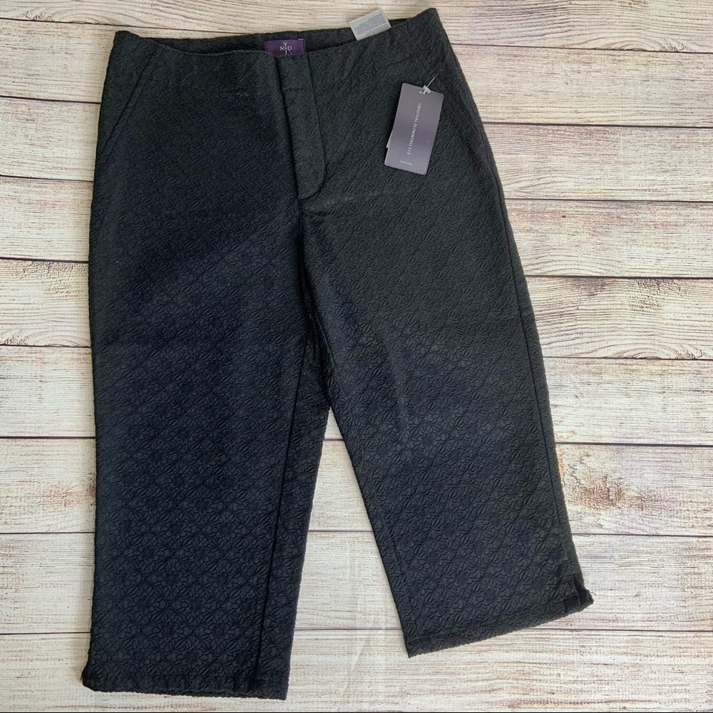 NYDJ Black Texture Skimmer Capris 2 NWT